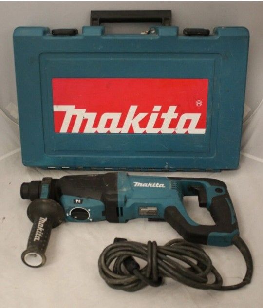 HR2641 Makita Electric Rotary Hammer Drill W/ Case and extra bits