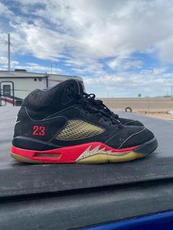 Mens Nike air Jordan retro 5 size 9.5