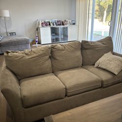 Lazyboy Queen Sleeper Sofa Plus Loveseat