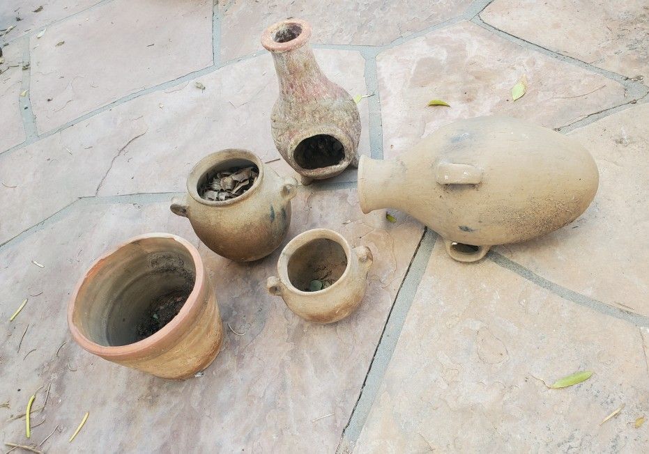 Clay Flower Pots 