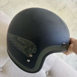 Motorcycle helmet