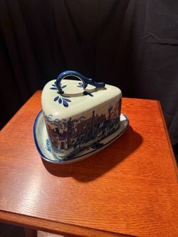 Victorian Ware Blue & White covered cheese dish