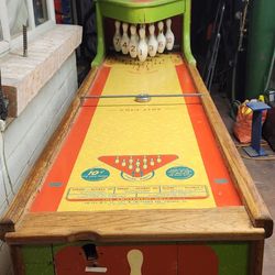 Vintage 1953 United's Imperial Shuffle Alley Arcade Game