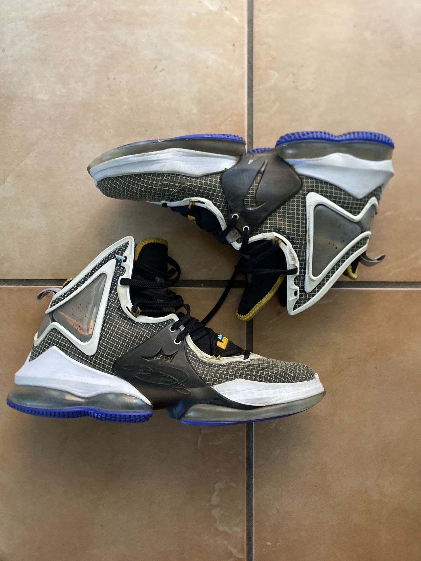 nike lebron 19 hardwood classics, size 10 in men - www 