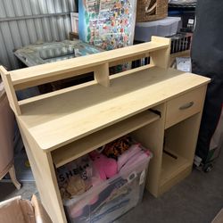 FREE Desk - Available For Pickup Today (2/9)