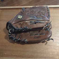 Wilson Baseball Glove