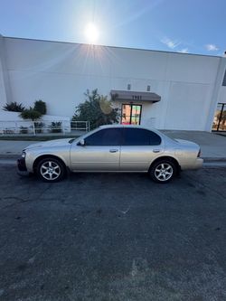 Nissan maxima
