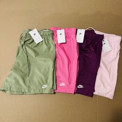 Nike Men’s Club Flow Woven 6” Shorts - NEW