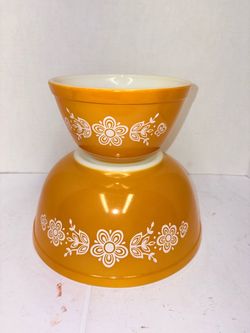 Vintage Pyrex Bowls