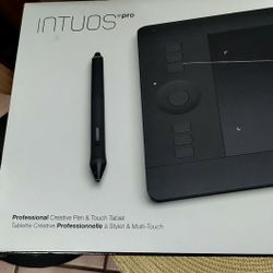 Wacom Intuos Pro (Sealed) Comes With Extra Creative Pen