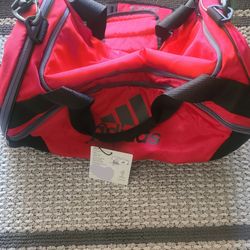 Adidas medium duffel bag