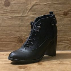 Indigo Rd Women’s Spicy Lace-Up Oxford Booties Black/Charcoal (size 6.5M)