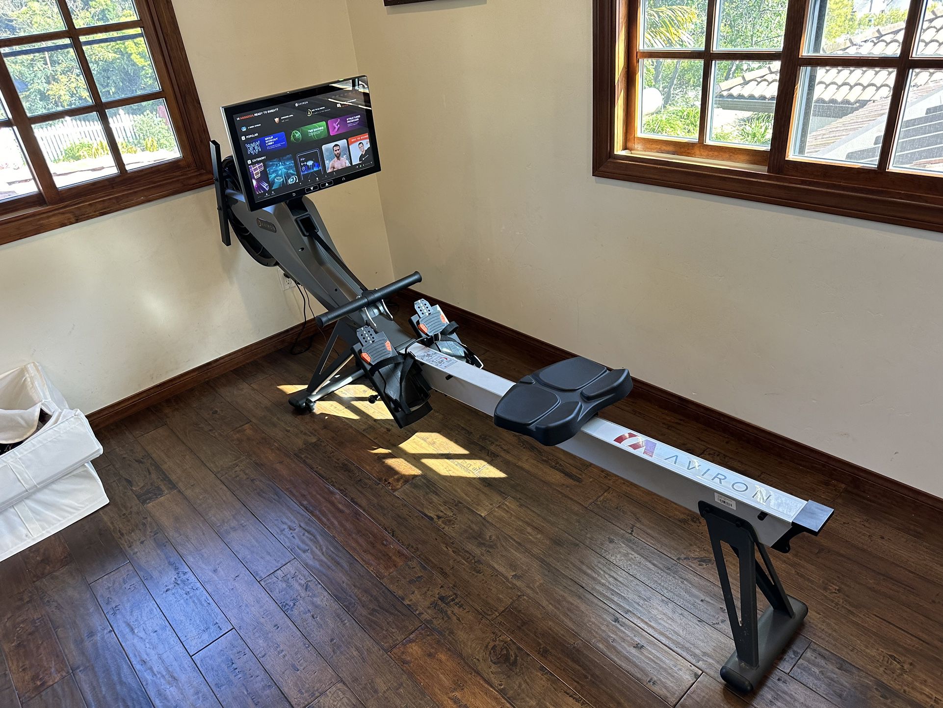  Price Drop Aviron Impact Series Lightweight Rowing Machine With Video Games And Streaming 