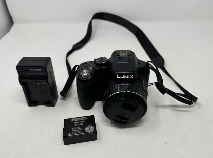 Panasonic Lumix DMC-FZ200 Digital Bridge Camera 12.1 MP, 24x Zoom