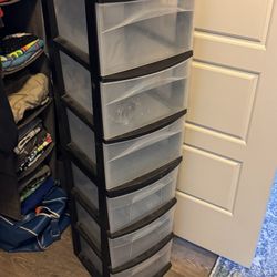 Small drawer containers (3&3) with wheels (optional) 