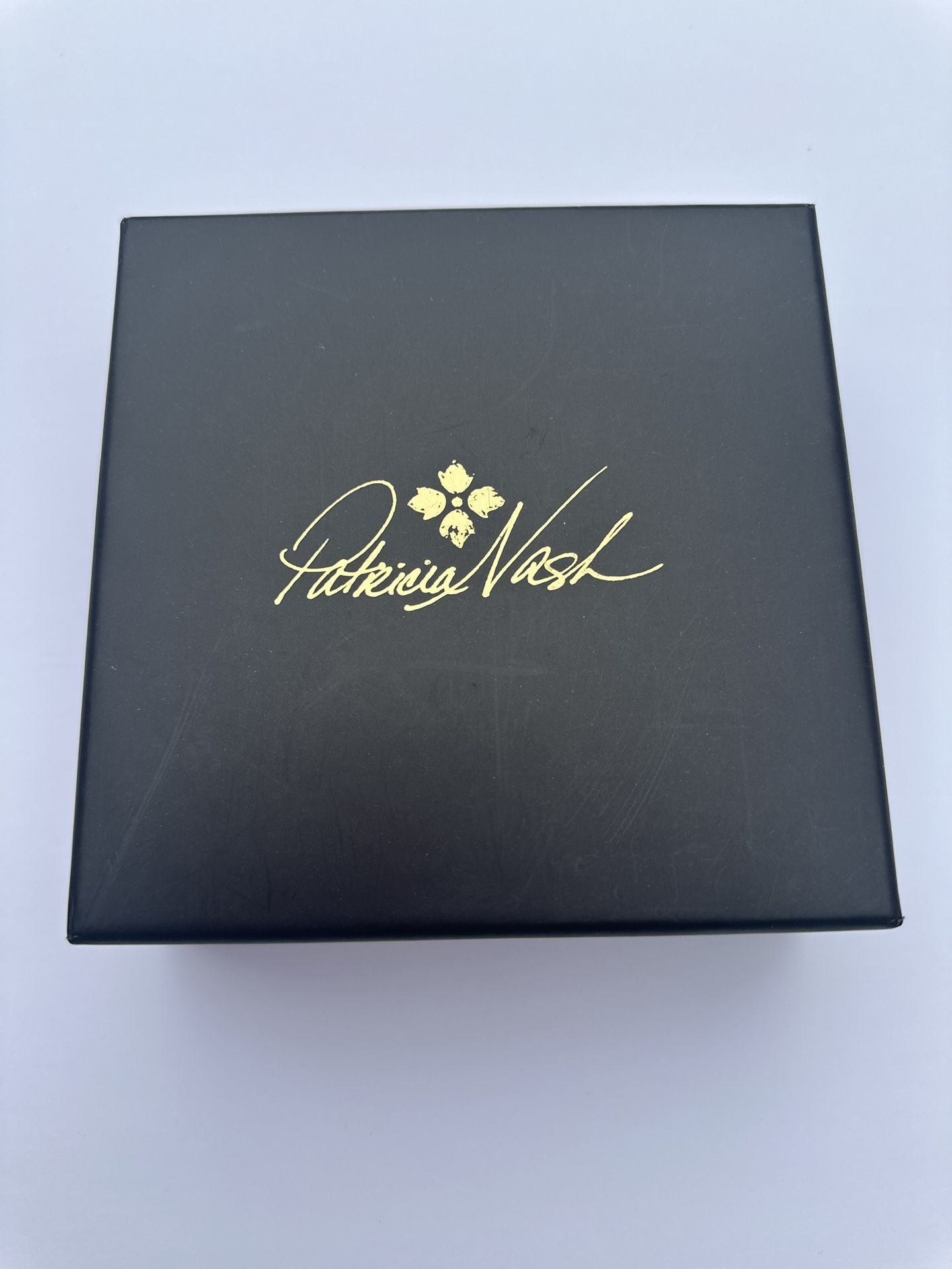 Patricia Nash 100% Leather Floral Billfold Wallet Brand New in Box ($109 Retail)