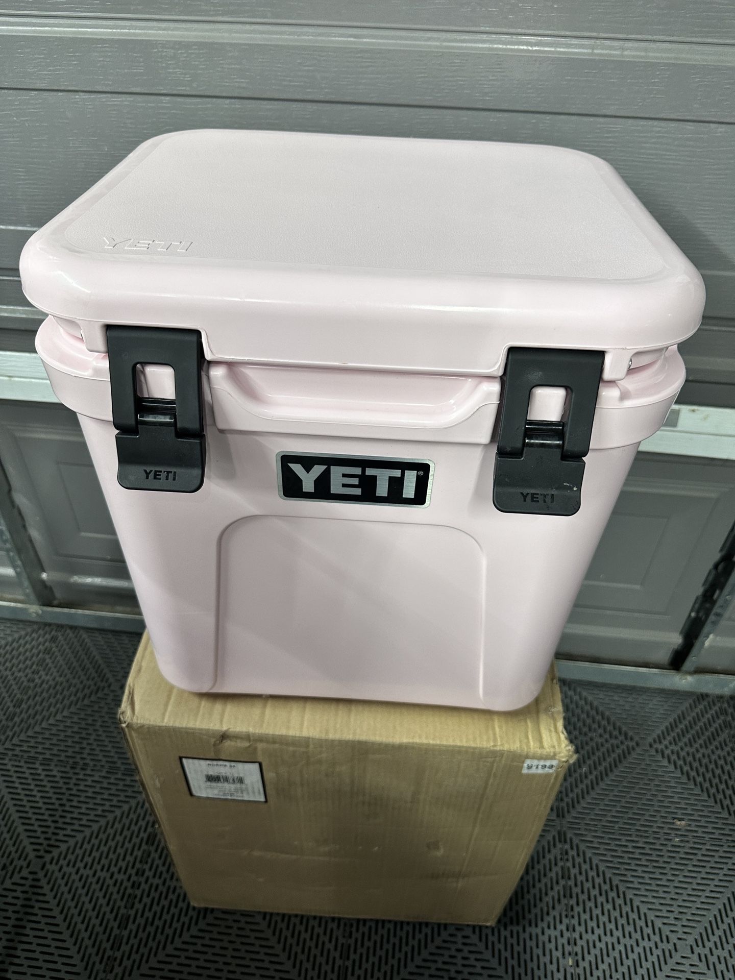 Yeti Roadie 24 Ice Pink Limited Edition Color Hard Cooler