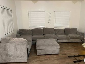 Sectional couch 