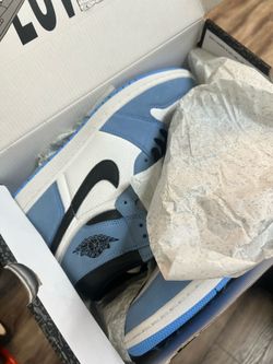 University blue Jordan