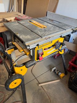 Dewalt table saw with rolling stand