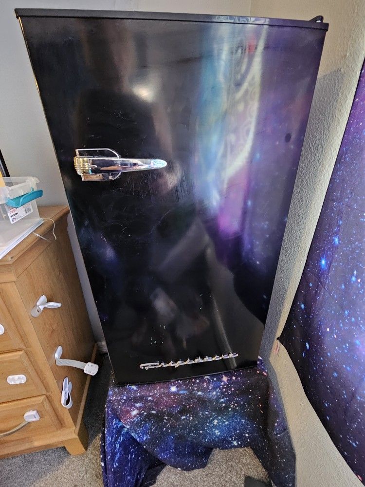 Mini Fridge And Freezer