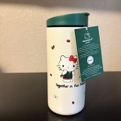 Hello Kitty Starbucks Cup 