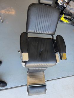 Barber chair
