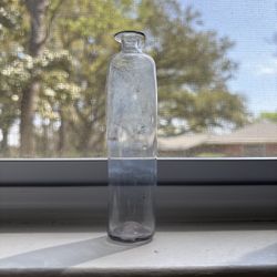 Small Medicine Flared Lip 1830s Bottle 