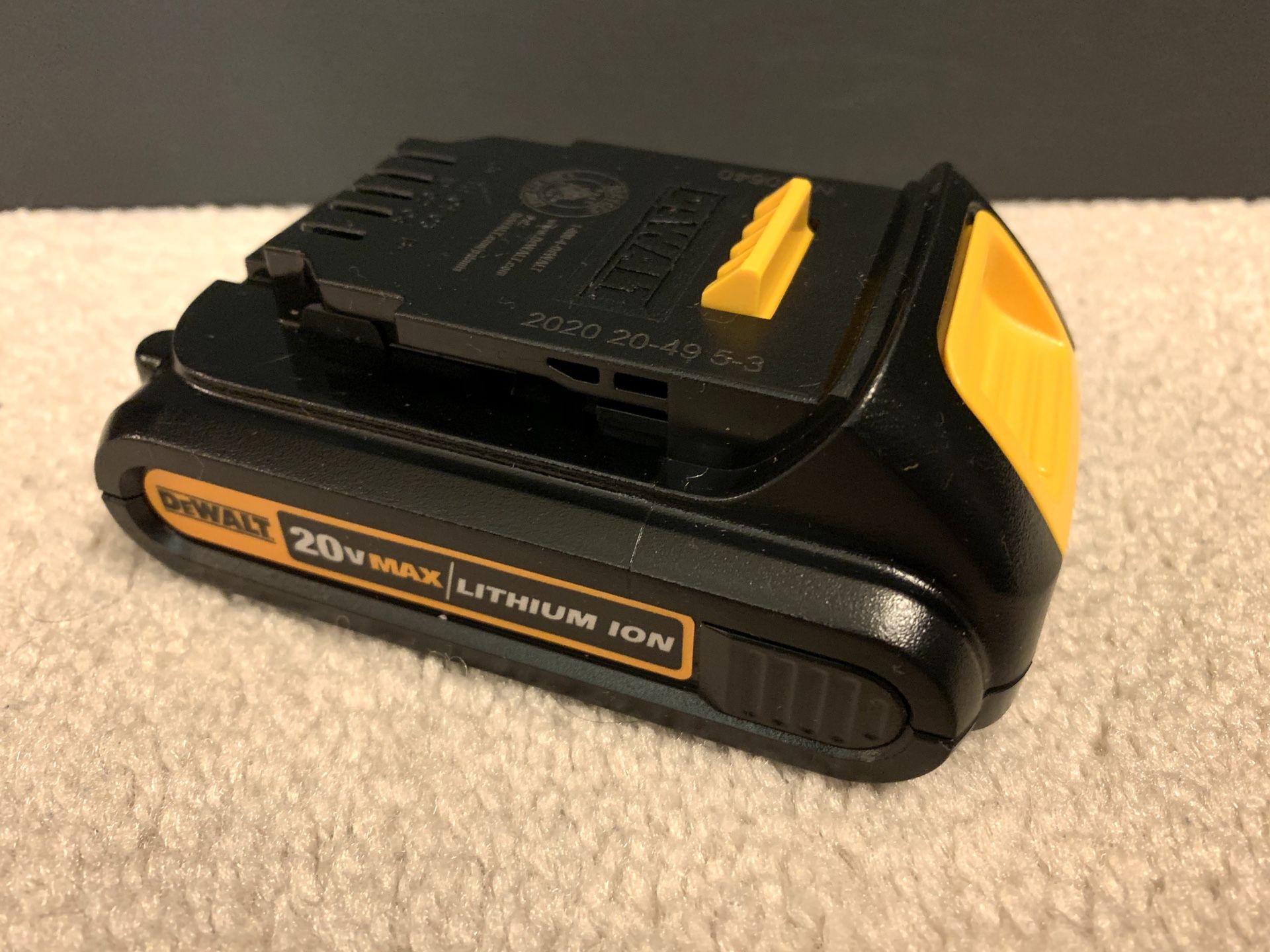 Brand new DEWALT 20V MAX 1.3AH Battery (DCB207)