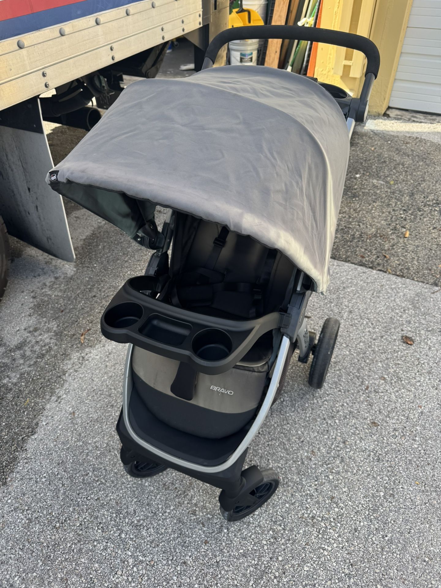 Chicco Bravo Quick-Fold Stroller - Negro 