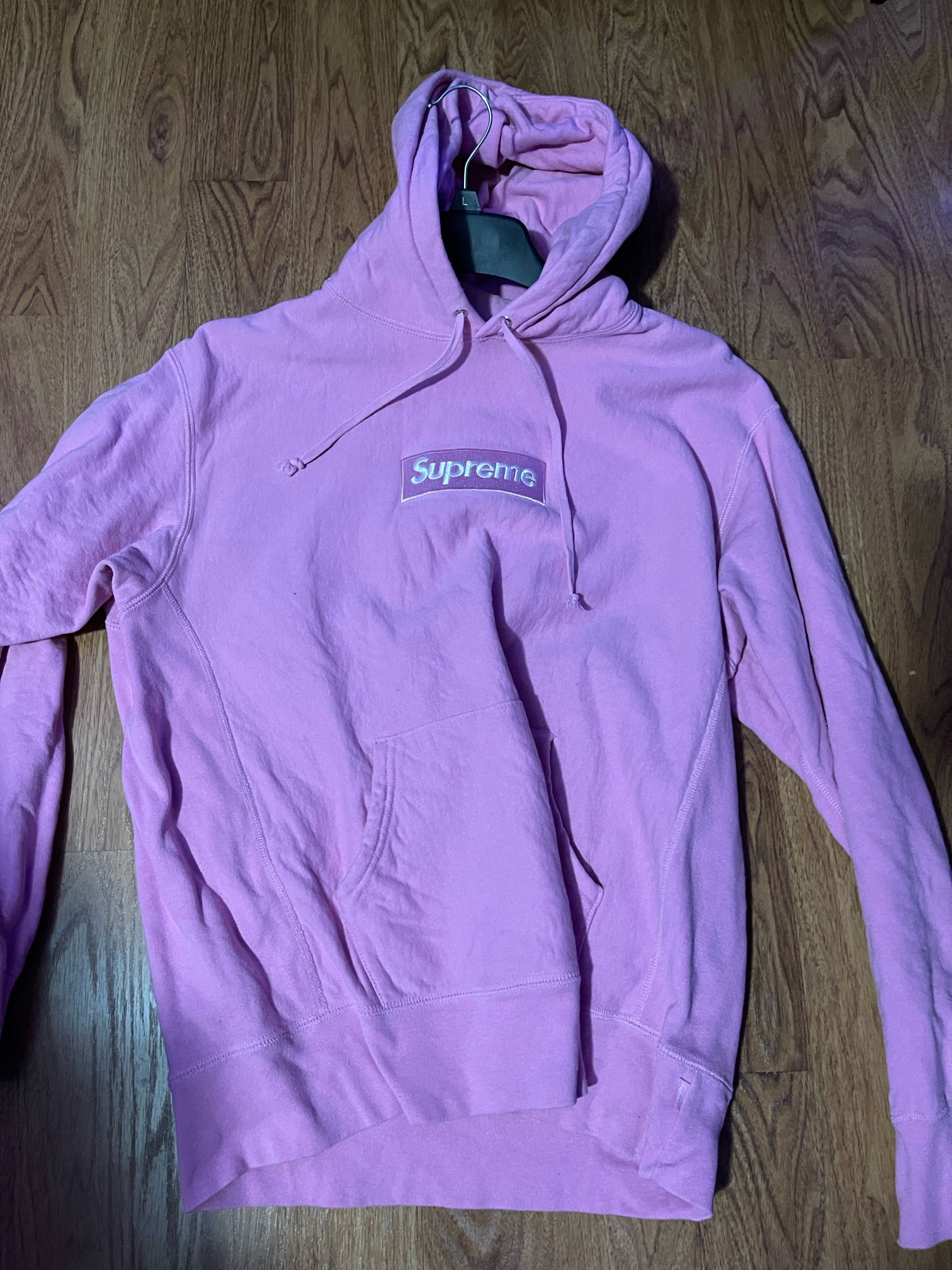 Pink Supreme Box Logo Size Medium