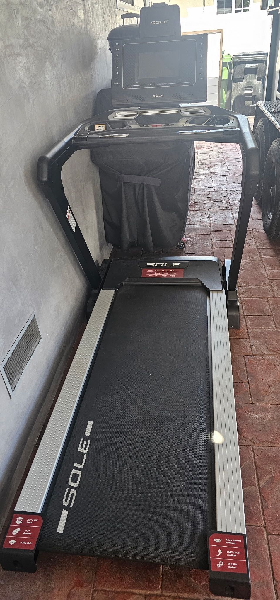 Sole Treadmill Machine