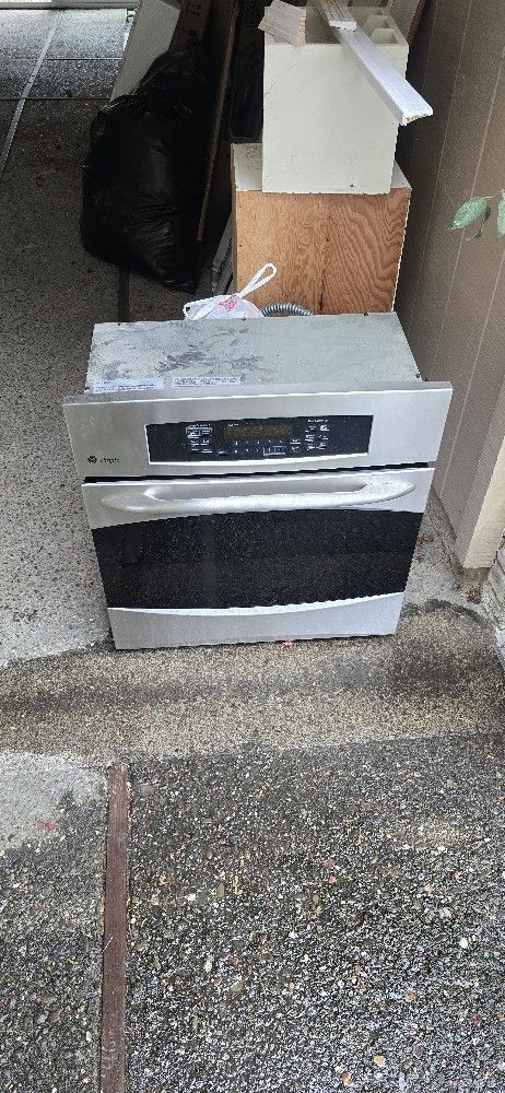 GE Electric Oven .