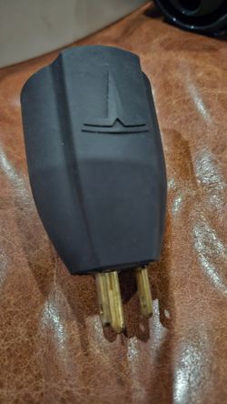 Tesla Gen 1 NEMA 5-15 Adapter