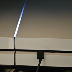 White PS4 
