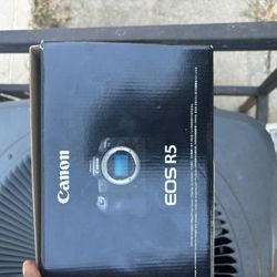 Canon Eos R5