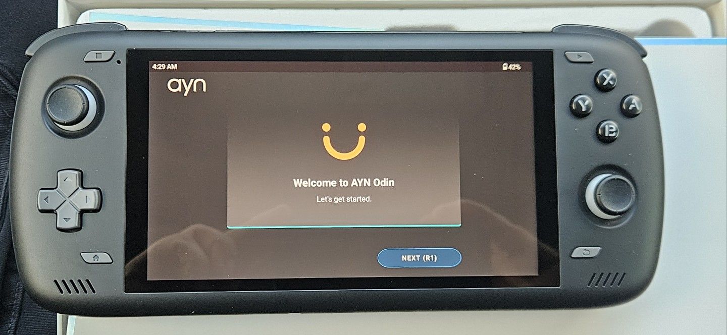 AYN Odin 2 Base Black 8GB / 128GB 美品 AYN Odin 2 Base Black 8GB 128GB ケース付き AYN Odin 2 Base Black