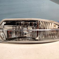 2004-2006 LEXUS LS430 RIGHT FOG LIGHT