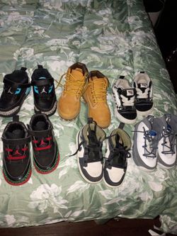 Boy toddler shoes size 8C