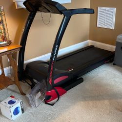Smooth Fitness Treadmill- 5.65