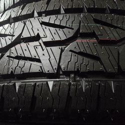 1 NEW TIRE 265-70R17