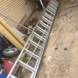 28 Ft Warner Ladder 