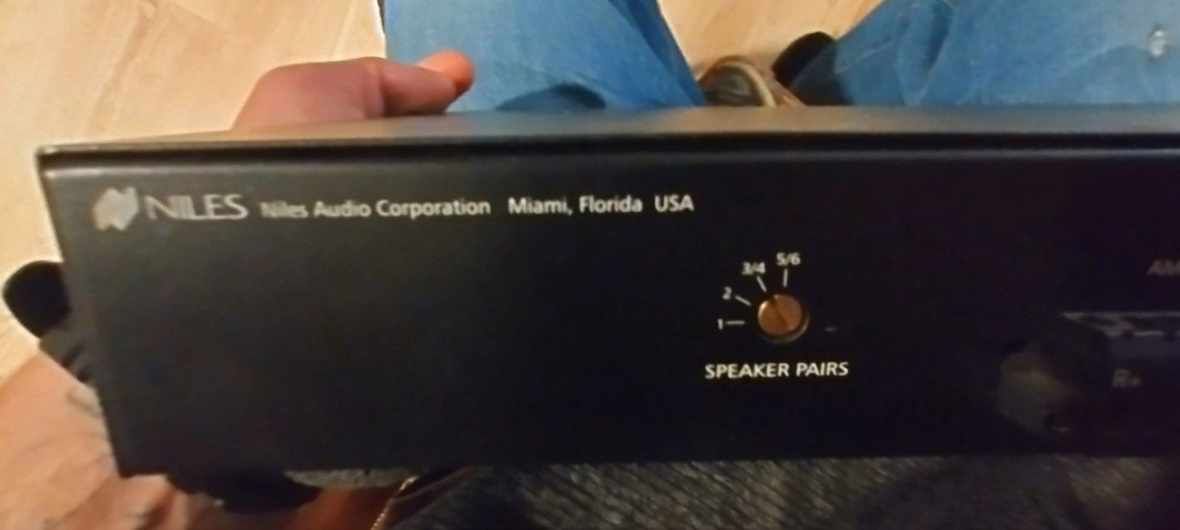 Niles® SSVC Speaker Selector, Volume Controls for Four Pairs