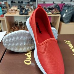 Size 7 Ladies Red Shoes!!! NEW 