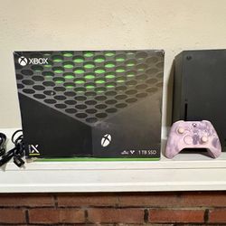 Xbox Series X (1TB SSD)