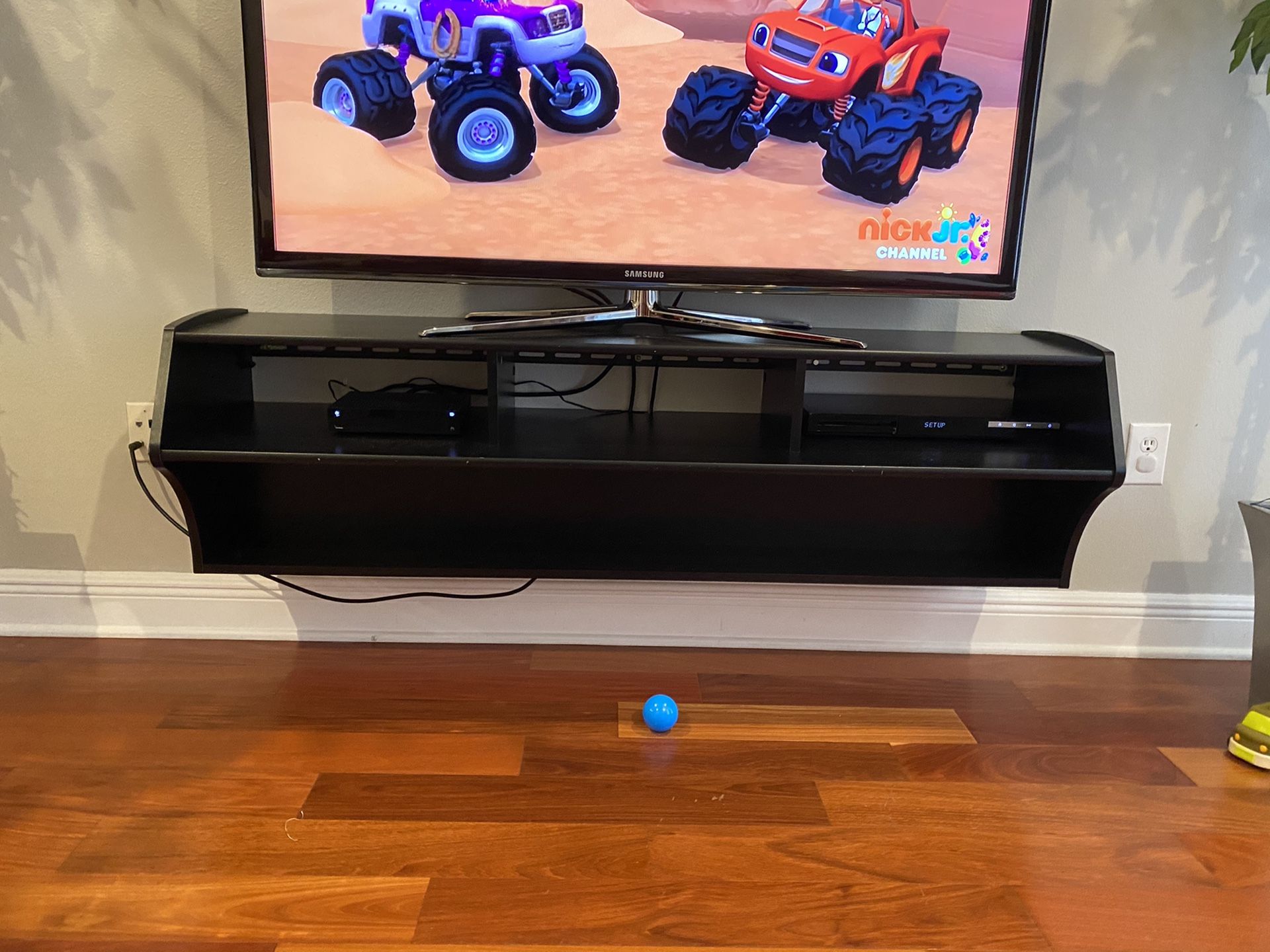 Tv stand