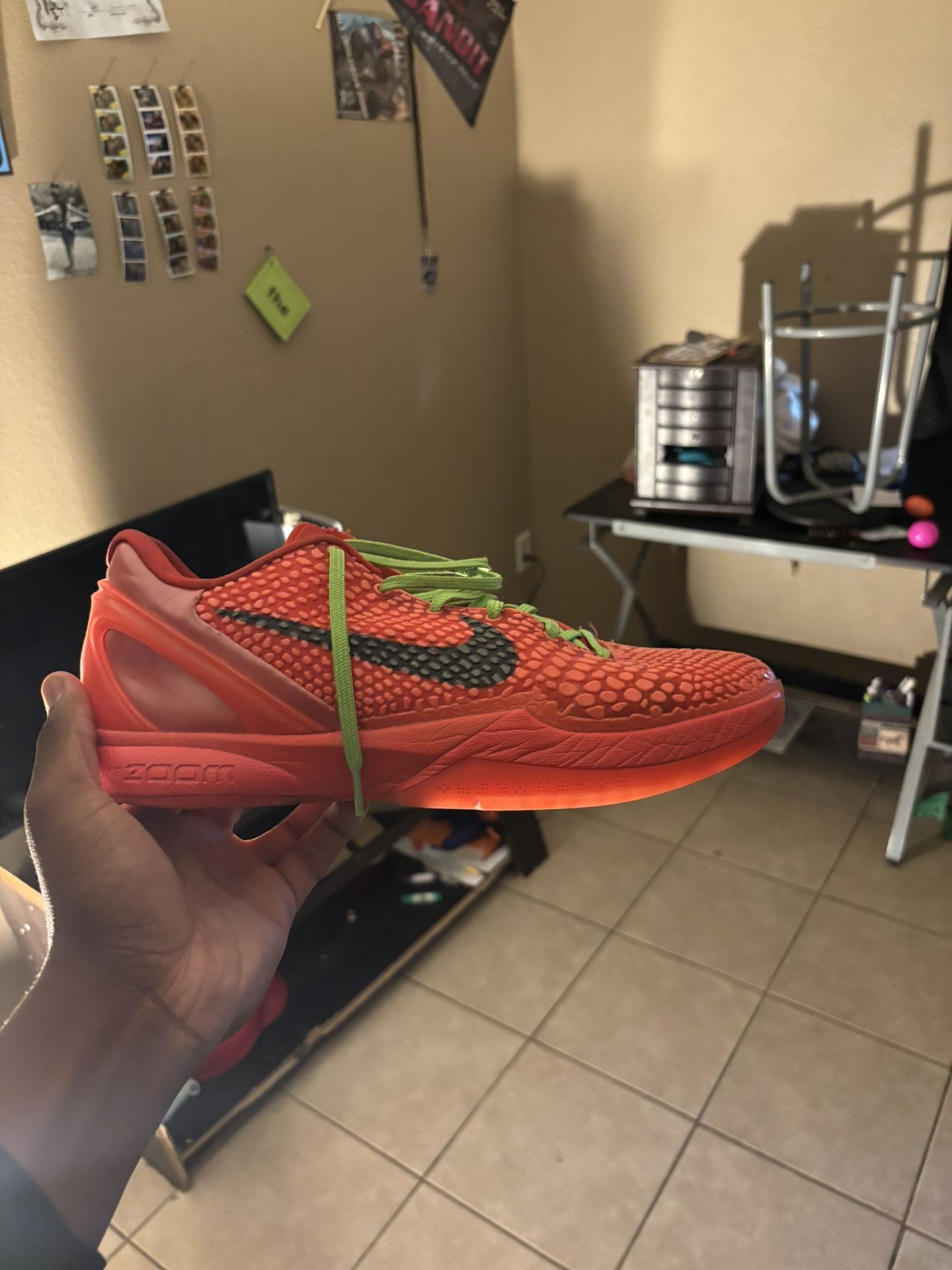 Reverse Grinches Size 11