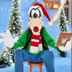 4ft Disney Christmas Goofy 
