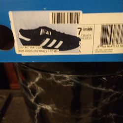 Adidas Size 7 Women's