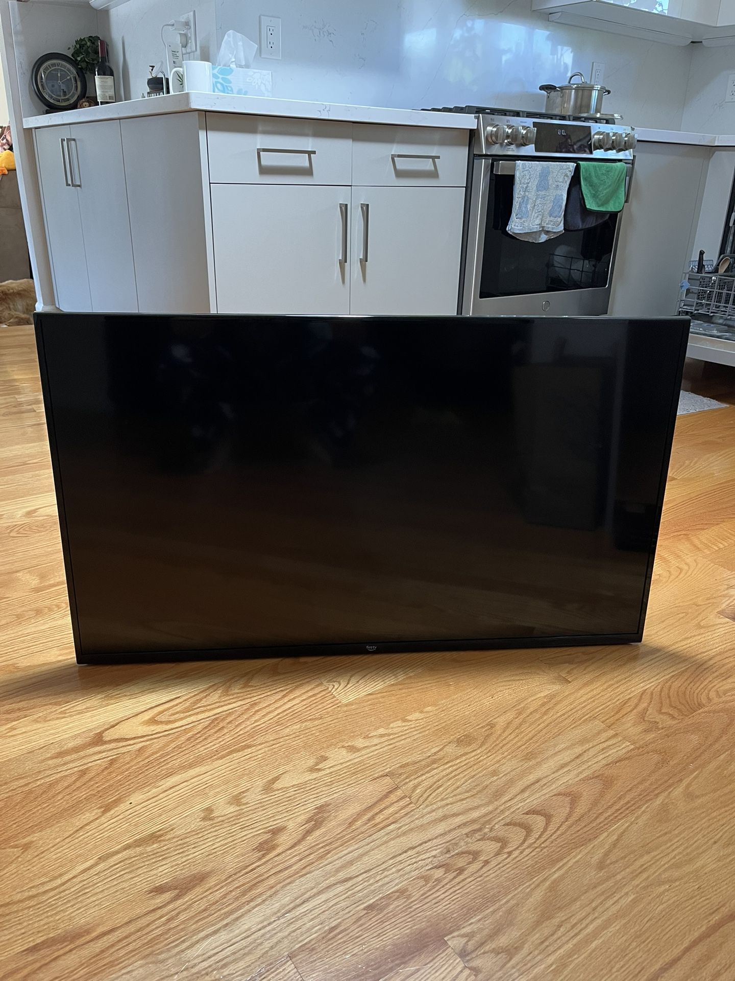 Amazon Fire TV 43" 4-Series 4K UHD smart TV